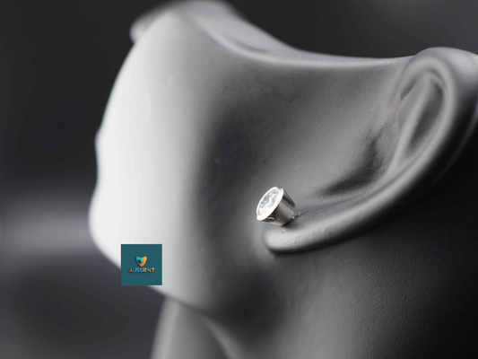 Round stud earring